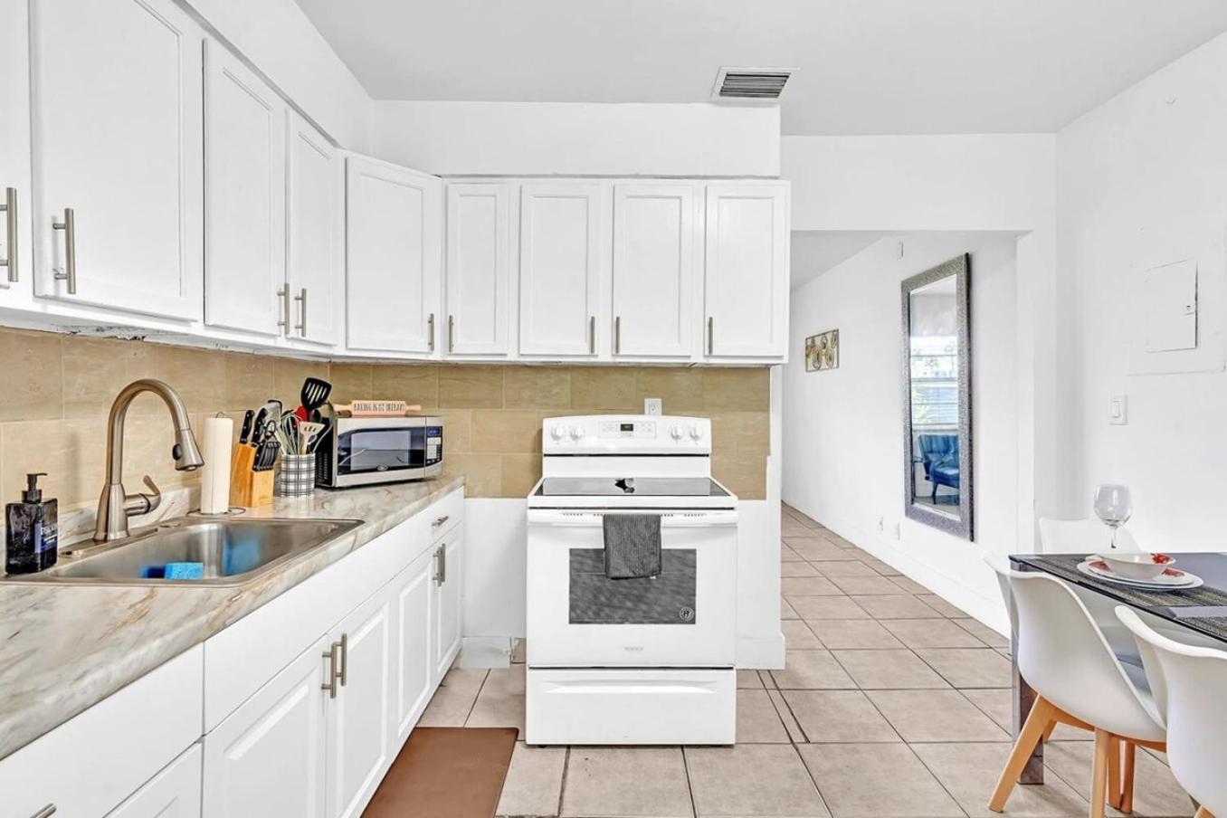 Modern 2Br Oasis Mins To Beach & Casino Db2 Dania Beach Ngoại thất bức ảnh