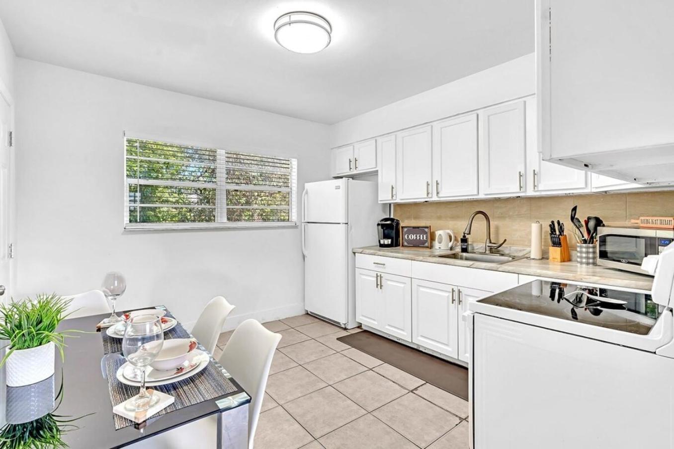 Modern 2Br Oasis Mins To Beach & Casino Db2 Dania Beach Ngoại thất bức ảnh